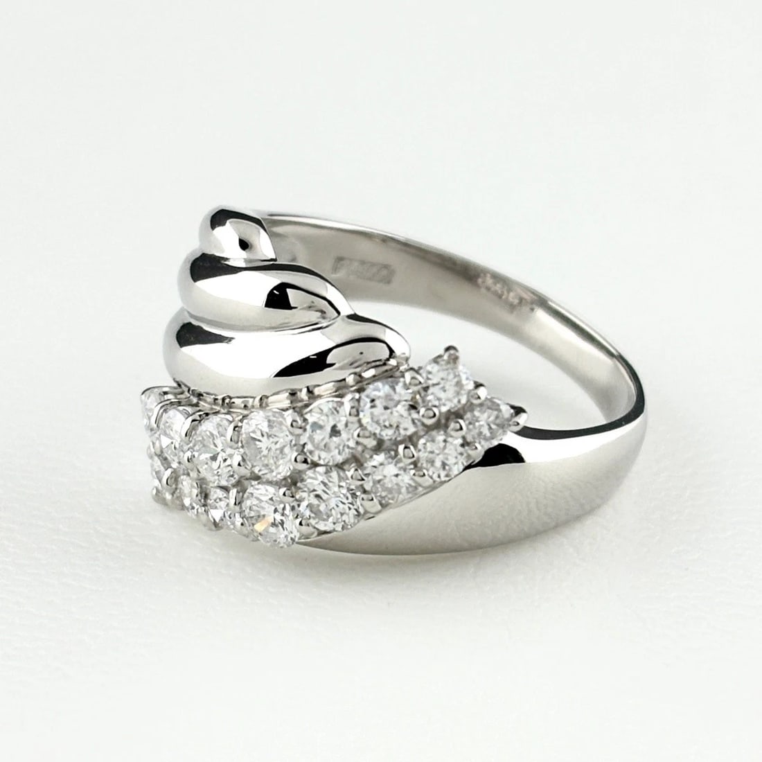 MELEE DIAMOND DESIGN RING PLATINUM: melee diamond design ring Platinum Brand: Unbranded Type/Style: Ring Material: Pt900, Color: PT Size: US 8.5 Accessories: None Accessories Notice: When purchasing pre-owned goods, please refer to the