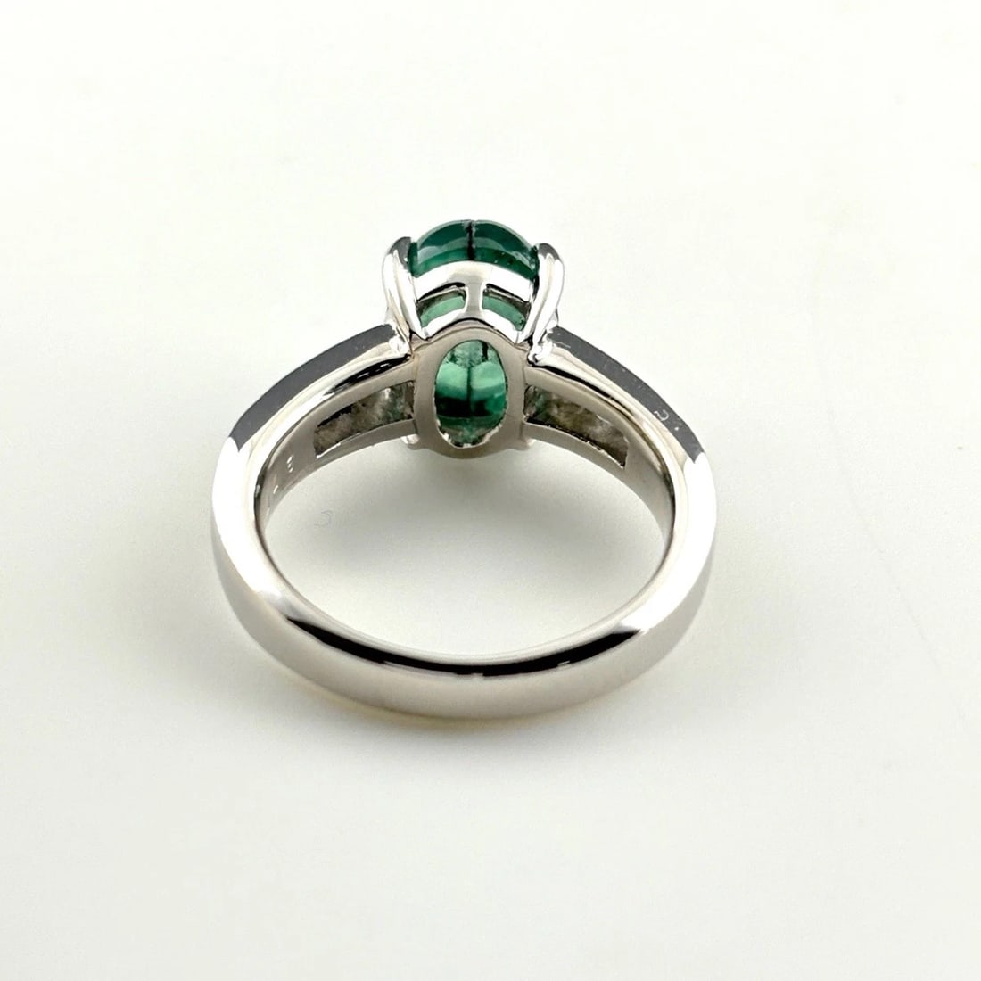 TRAPICHE EMERALD DESIGN RING PLATINUM - 3