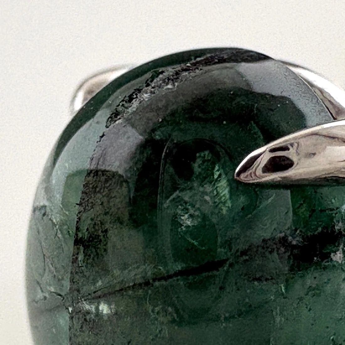 TRAPICHE EMERALD DESIGN RING PLATINUM - 4