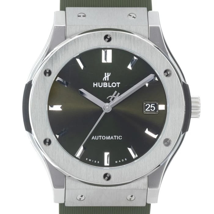 HUBLOT CLASSIC FUSION TITANIUM GREEN WATCH: Hublot Classic Fusion Titanium Green Watch Brand: HUBLOT Type/Style: Wristwatch Material: Band Material Rubber, Case Material Titanium Color: Band Color Green, Dial Color Green, Case Color Silver