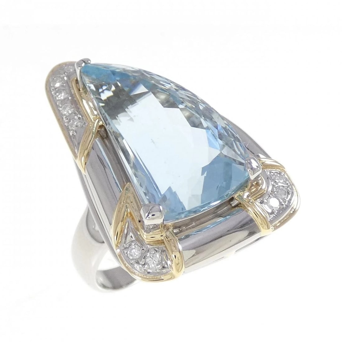 PT900/K18YG AQUAMARINE RING: PT900/K18YG Aquamarine Ring Brand: Unbranded Type/Style: Aquamarine Ring Material: PT900/K18YG, Main Stone Aquamarine Secondary StoneDiamond Color: YG,Silver Size: US 6 1/4 Accessories: None