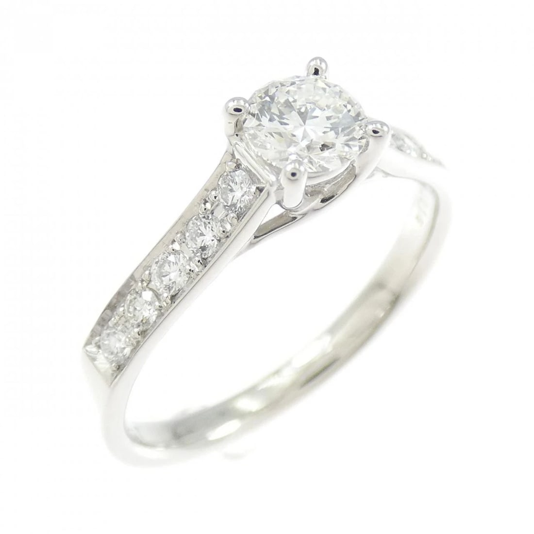 PT900 DIAMOND RING: PT900 Diamond Ring Brand: Unbranded Type/Style: Ring Material: Platinum900, Main Stone Natural Color: Platinum Size: US 5 1/4 Accessories: None Accessories Notice: When purchasing pre-owned goods,
