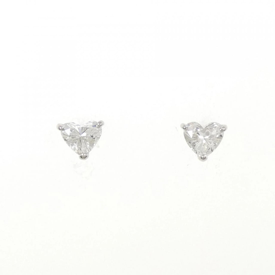 PT900/ST DIAMOND PIERCE: PT900/ST Diamond Pierce Brand: Unbranded Type/Style: Pierce/Earring Material: Platinum900/Stainless steel, Main Stone Natural Color: Platinum,ST Size: Actual Size Approx. height x width: 4.6mm x