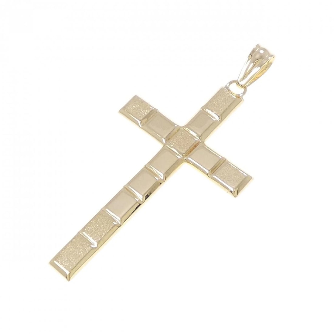 K18YG CROSS PENDANT: K18YG Cross Pendant Brand: Unbranded Type/Style: Pendant/Brooch Material: K18YG, Color: Yellow gold Size: Actual Size Approximate dimensions (height x width): 63.9mm x 31.9mm Accessories: None