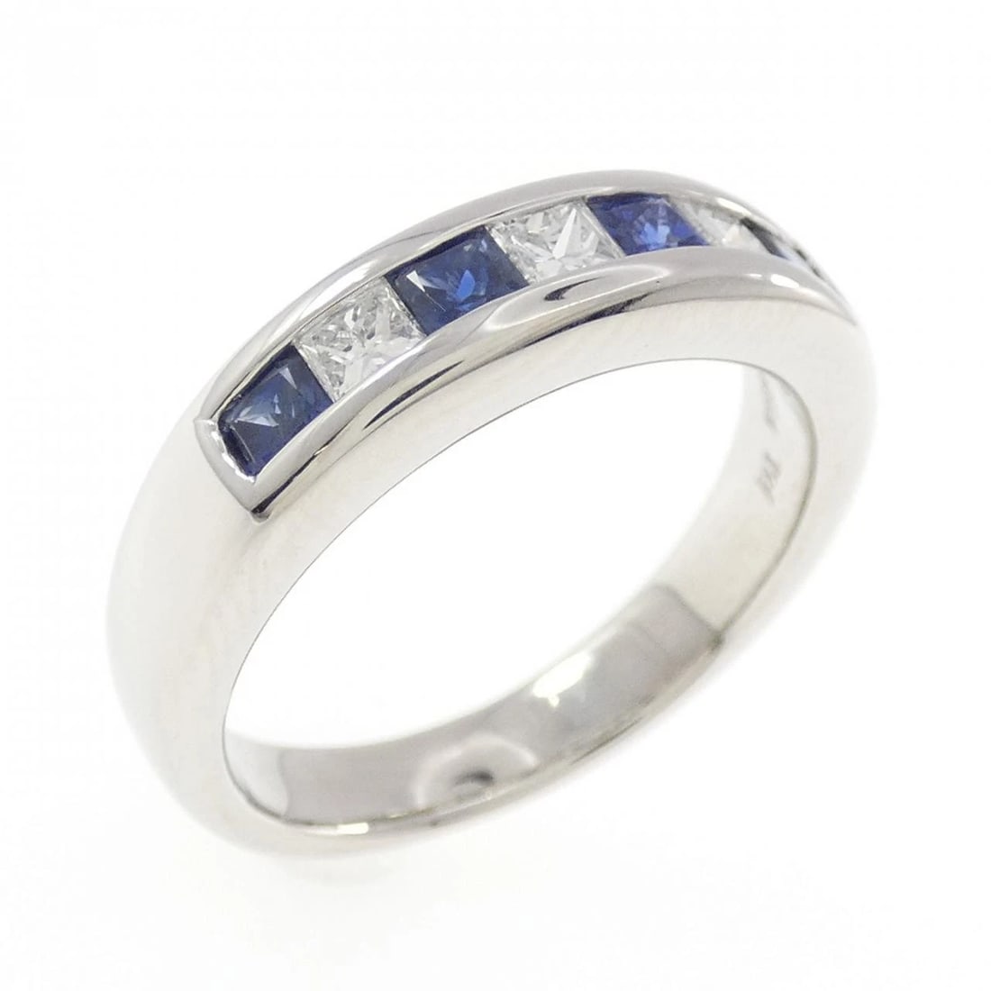 PT900 SAPPHIRE RING: PT900 Sapphire Ring Brand: Unbranded Type/Style: Sapphire Ring Material: PT900, Main Stone Sapphire Secondary Stone Diamond Color: Silver Size: US 6 1/4 Accessories: None Accessories Notice: When