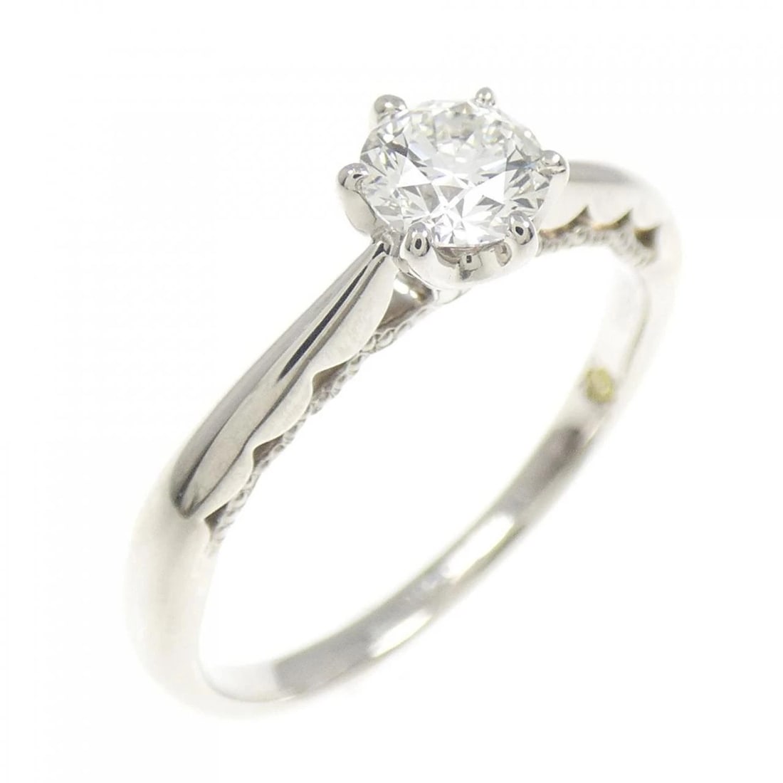 PT950 DIAMOND RING: PT950 Diamond Ring Brand: Unbranded Type/Style: Ring Material: PT950, Color: Silver Size: US 6 1/4 Accessories: None Accessories Notice: When purchasing pre-owned goods, please refer to th