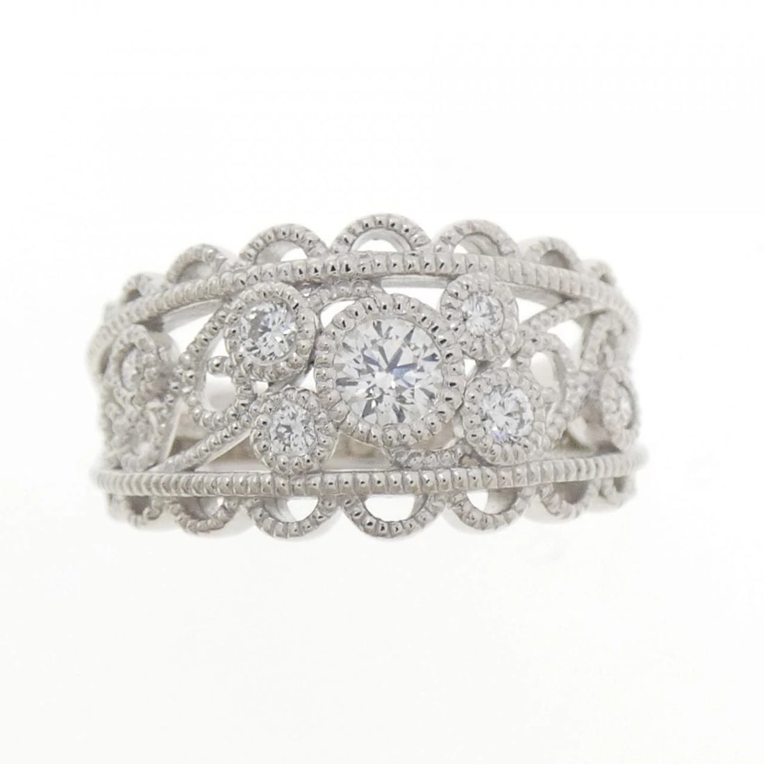 PT900 DIAMOND RING: PT900 Diamond Ring Brand: Unbranded Type/Style: Diamond Ring Material: PT900, Color: Silver Size: US 5 Accessories: None Accessories Notice: When purchasing pre-owned goods, please refer to the