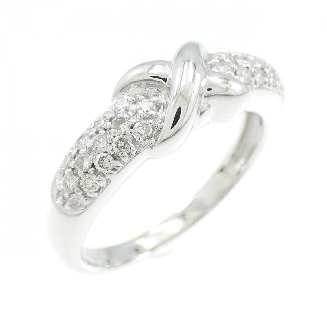 K18WG DIAMOND RING: K18WG Diamond Ring Brand: Unbranded Type/Style: Diamond Ring Material: K18WG, Main Stone Natural Color: white Gold Size: US 6 1/2 Accessories: None Accessories Notice: When purchasing pre-owned