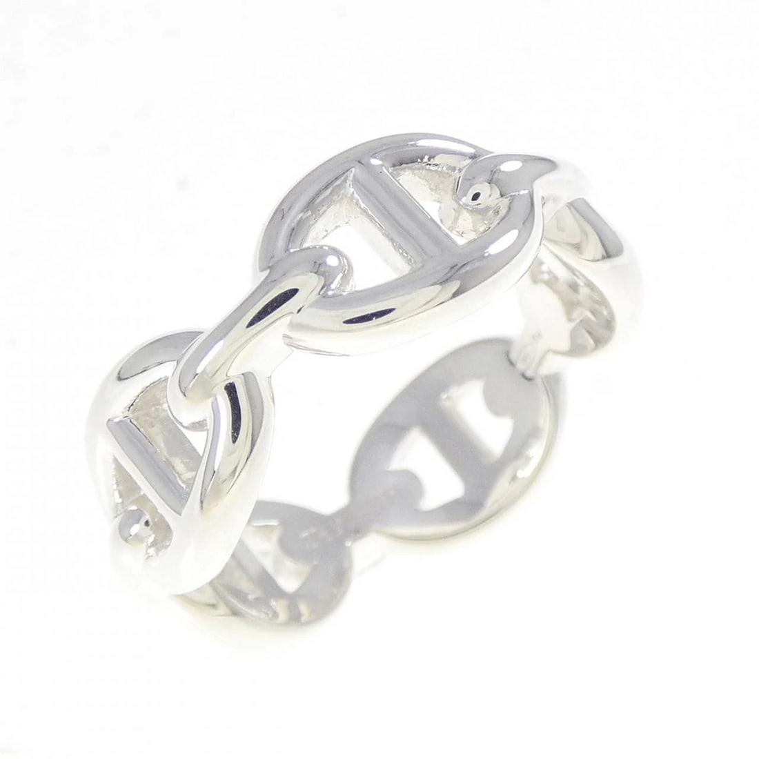 HERMES CHAINE D'ANCRE ENCHAINE RING: Hermes Chaine d'Ancre Enchaine Ring Brand: HERMES Type/Style: Hermes Ring Material: 925Silver, Color: Silver Size: US 6 1/4 Accessories: None Accessories Notice: When purchasing pre-owned goods,