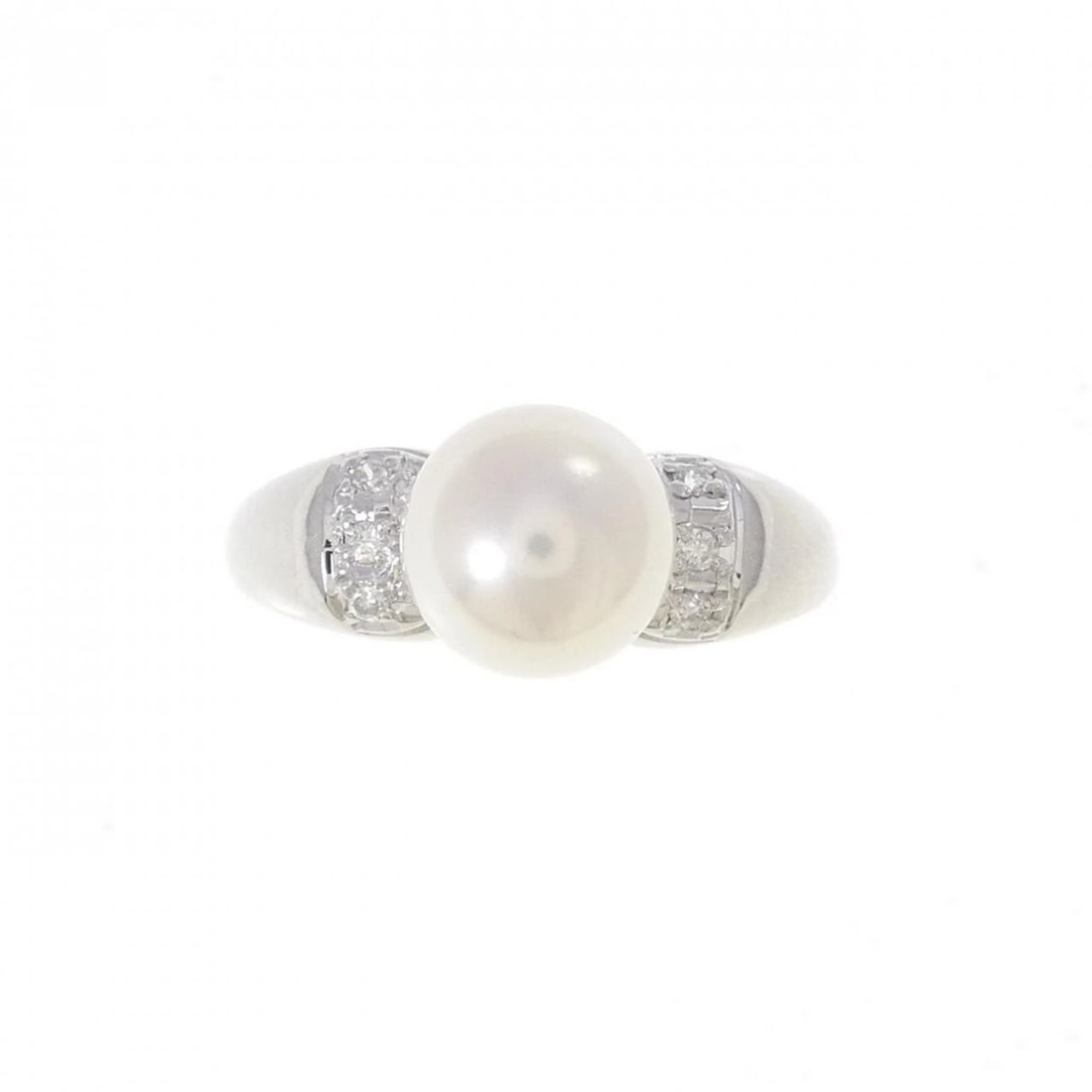TASAKI AKOYA PEARL RING: Tasaki Akoya Pearl Ring Brand: TASAKI Type/Style: Tasaki Ring Material: Platinum900, Main Stone Natural Color: none Size: US 7 1/4 Accessories: None Accessories Notice: When purchasing pre-owned