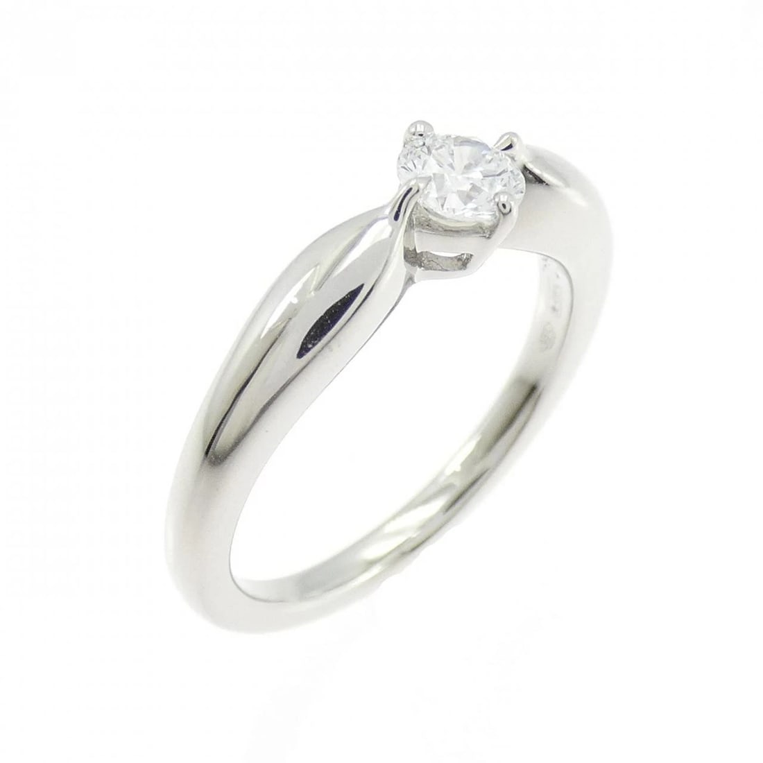BVLGARI DEDICATA A VENEZIA RING: Bvlgari Dedicata a Venezia Ring Brand: BVLGARI Type/Style: Bulgari Ring Material: Platinum950, Main Stone Natural Color: none Size: US 3 3/4 Accessories: None Accessories Notice: When purchasing