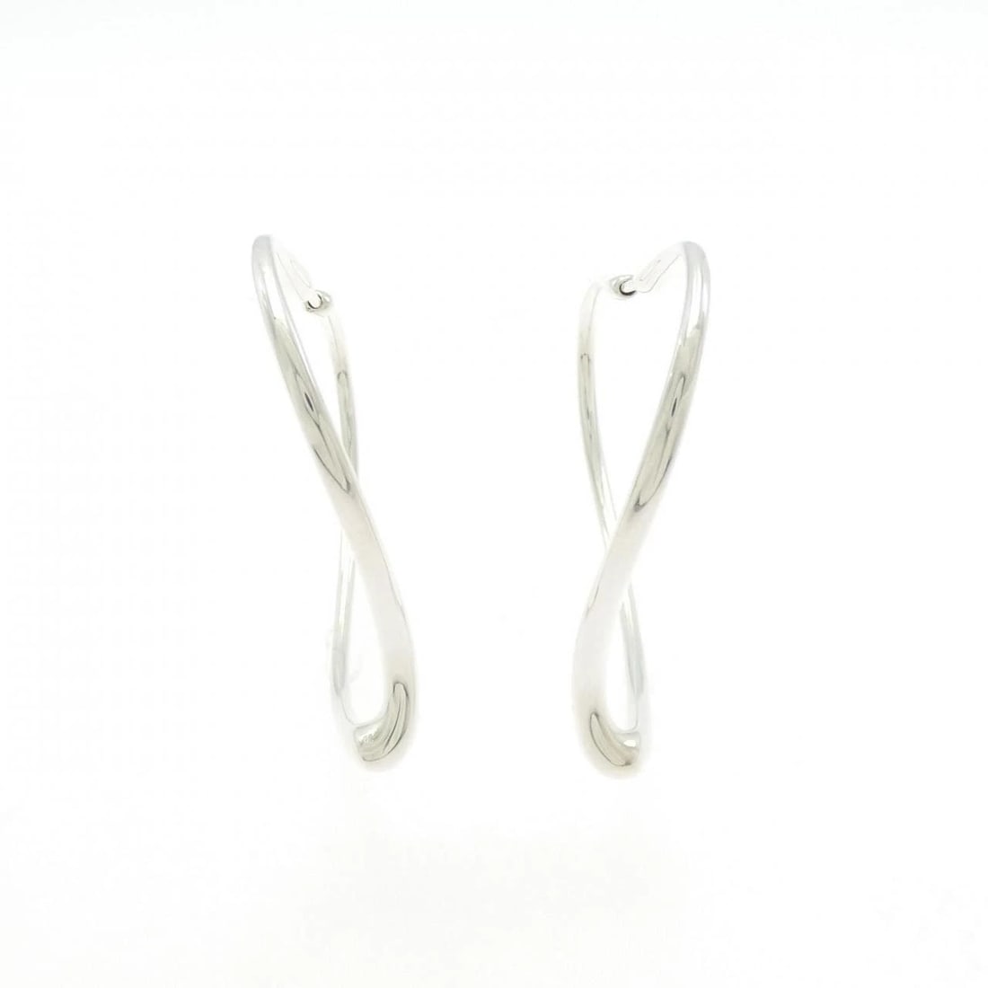 TIFFANY & CO. OPEN HEART HOOP EARRINGS: TIFFANY & Co. Open Heart Hoop Earrings Brand: TIFFANY&Co. Type/Style: TIFFANY&Co. Pierce/Earring Material: 925Silver, Color: Silver Size: Actual Size Approx. height x width: 40.4mm x 5.8mm