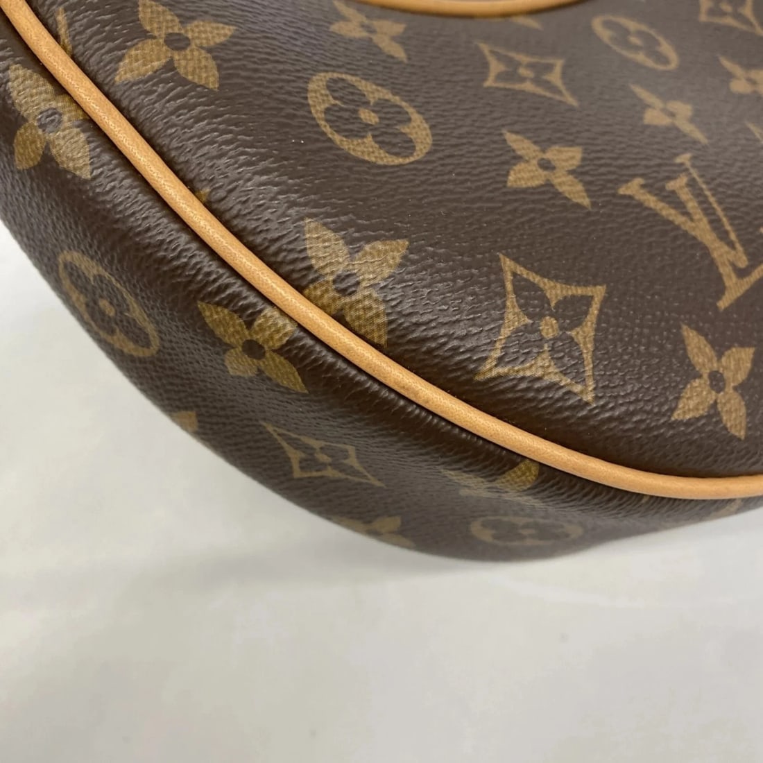 LOUIS VUITTON MONOGRAM LOOP SHOULDER BAG - 4