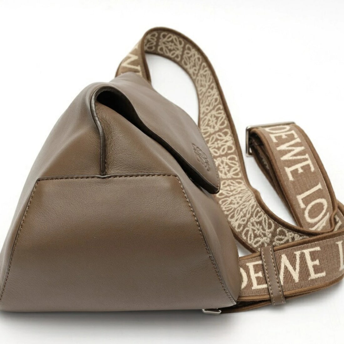 LOEWE ANTON SLING BAG CROSSBODY LEATHER BROWN - 4