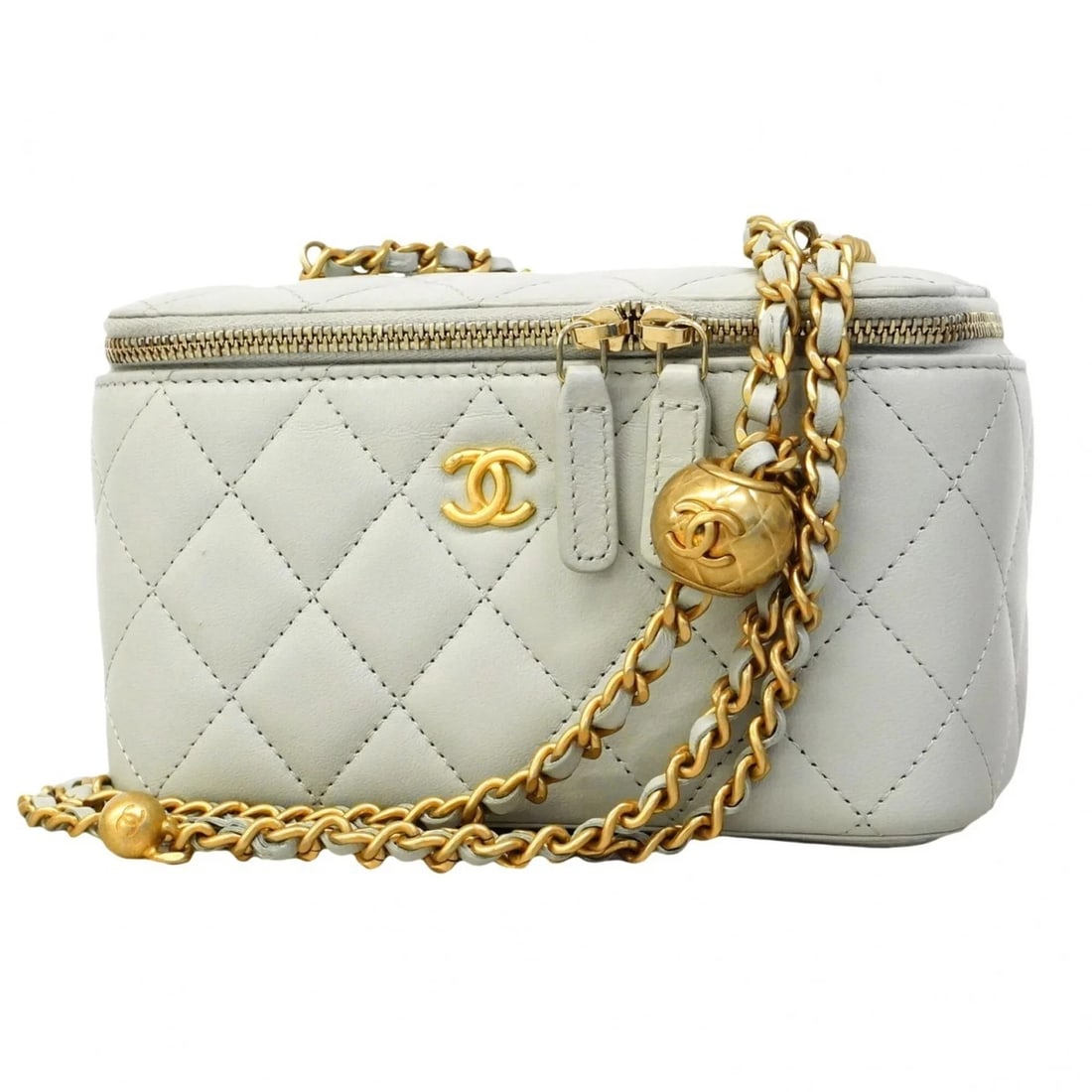 CHANEL MATELASSE CHAIN SHOULDER BAG LAMBSKIN: Chanel Matelasse Chain Shoulder Bag, Lambskin Brand: Chanel Type/Style: Vanity bag Material: Leather Color: Light gray Size: (HxWxD) 9.5cm x 16cm x 8cm / 3.74'' x 6.29'' x 3.14'' Accessories: None