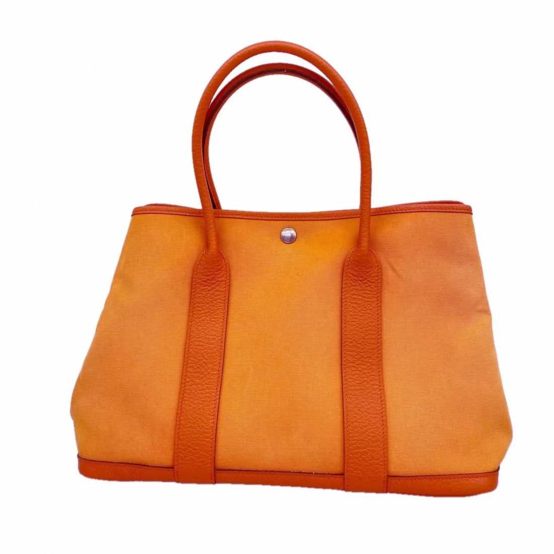 HERMES GARDEN PM TOTE BAG TOILE OFFICIER ORANGE: Hermes Garden PM Tote Bag, Toile Officier, Orange Brand: Hermes Type/Style: Tote bag Material: Toile officier Color: Orange Size: (HxWxD) 26cm x 36cm x 19cm / 10.23'' x 14.17'' x 7.48'' Accessorie