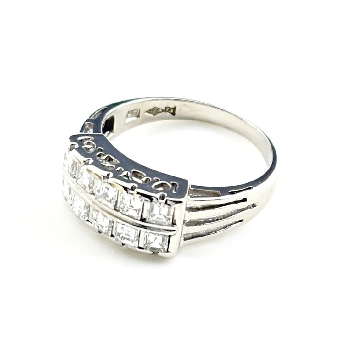 MELEE DIAMOND DESIGN RING PLATINUM: melee diamond design ring Platinum Brand: Unbranded Type/Style: Ring Material: Pt850, Color: PT Size: US 6 Accessories: None Accessories Notice: When purchasing pre-owned goods, please ref
