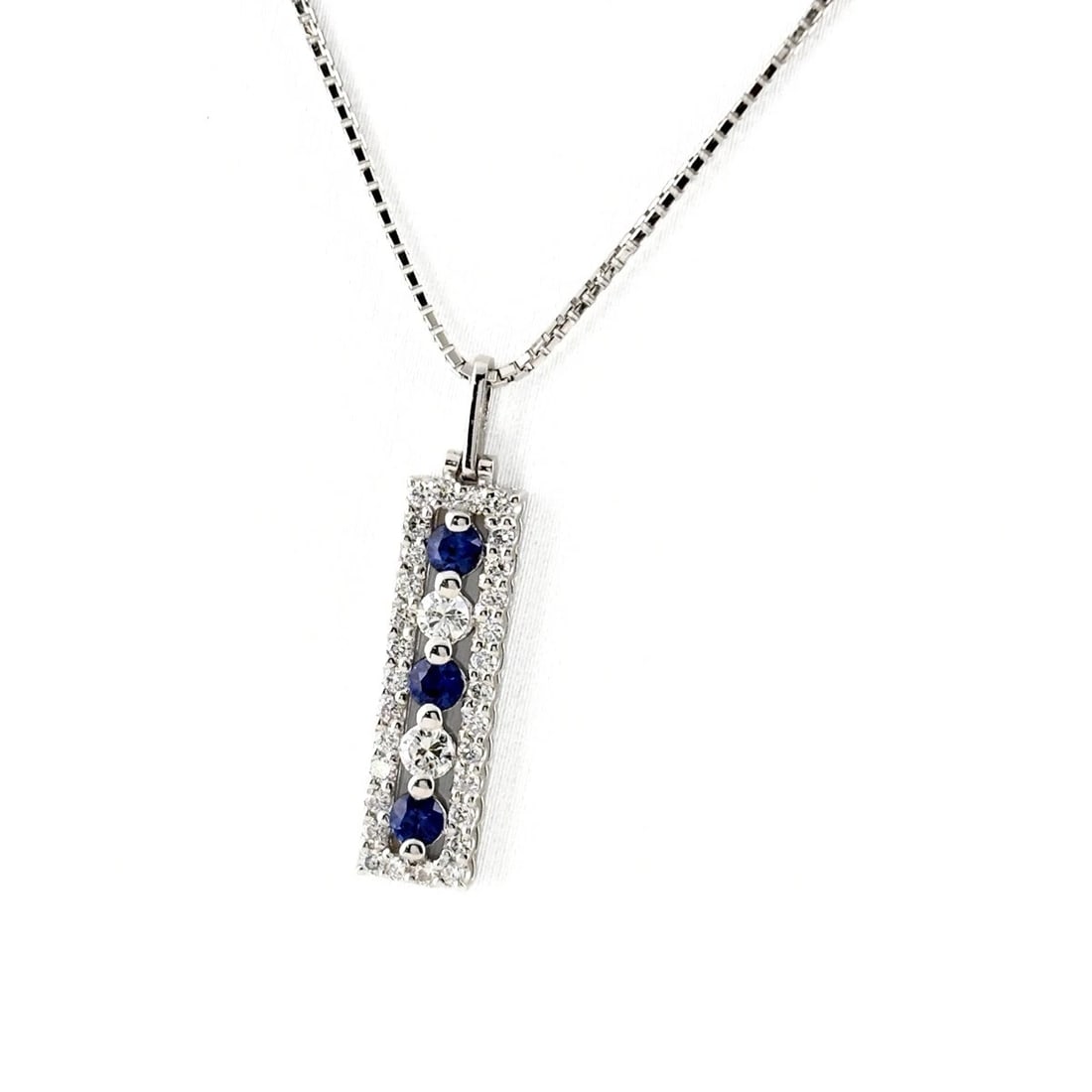 SAPPHIRE DESIGN NECKLACE PLATINUM PENDANT: Sapphire design necklace Platinum Pendant Brand: Unbranded Type/Style: Necklace Material: Pt900, Main Stone sapphire Color: PT Size: Chain / code 39.5cm(15.6") Total length of the pendant head