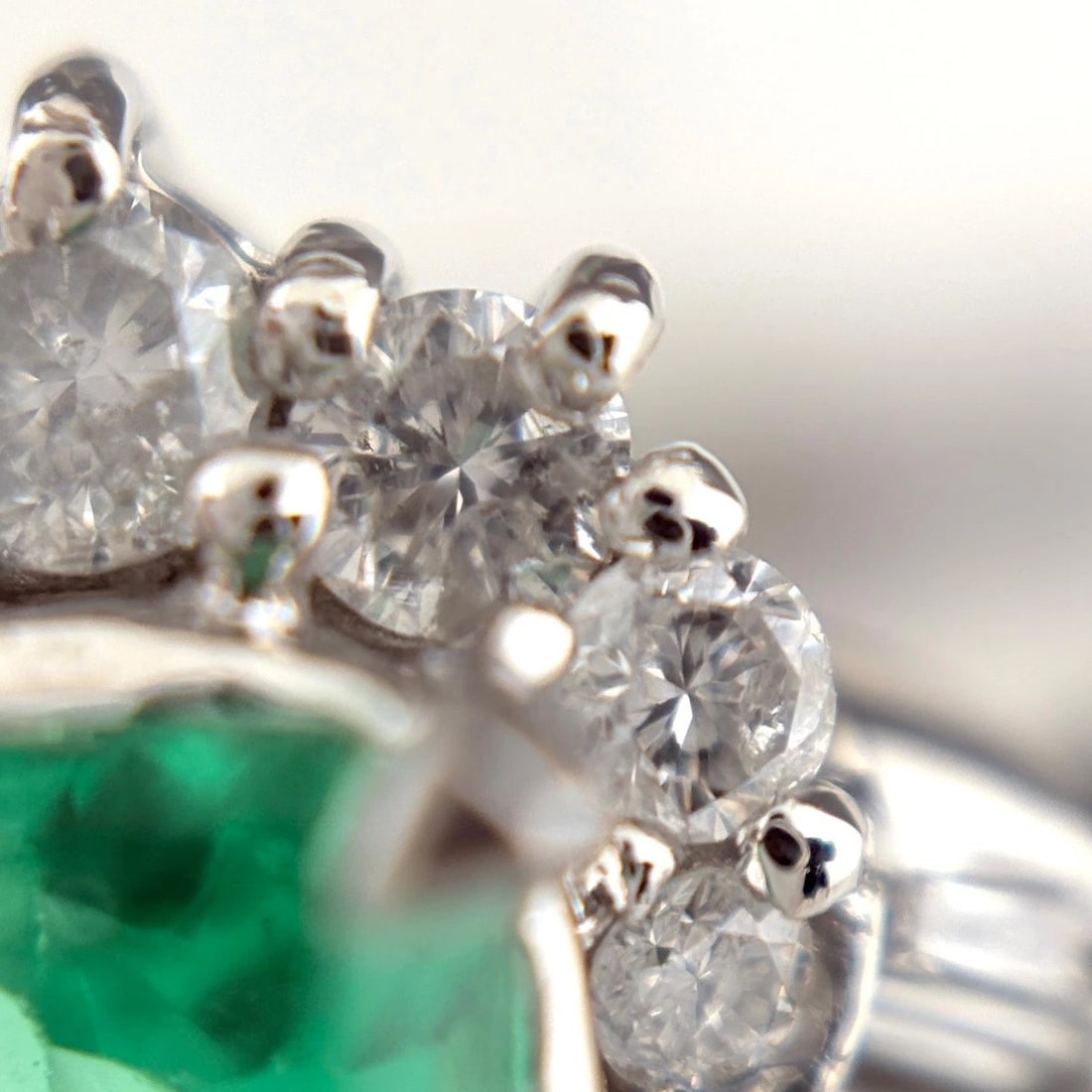 EMERALD DESIGN RING PLATINUM RING MELEE - 3