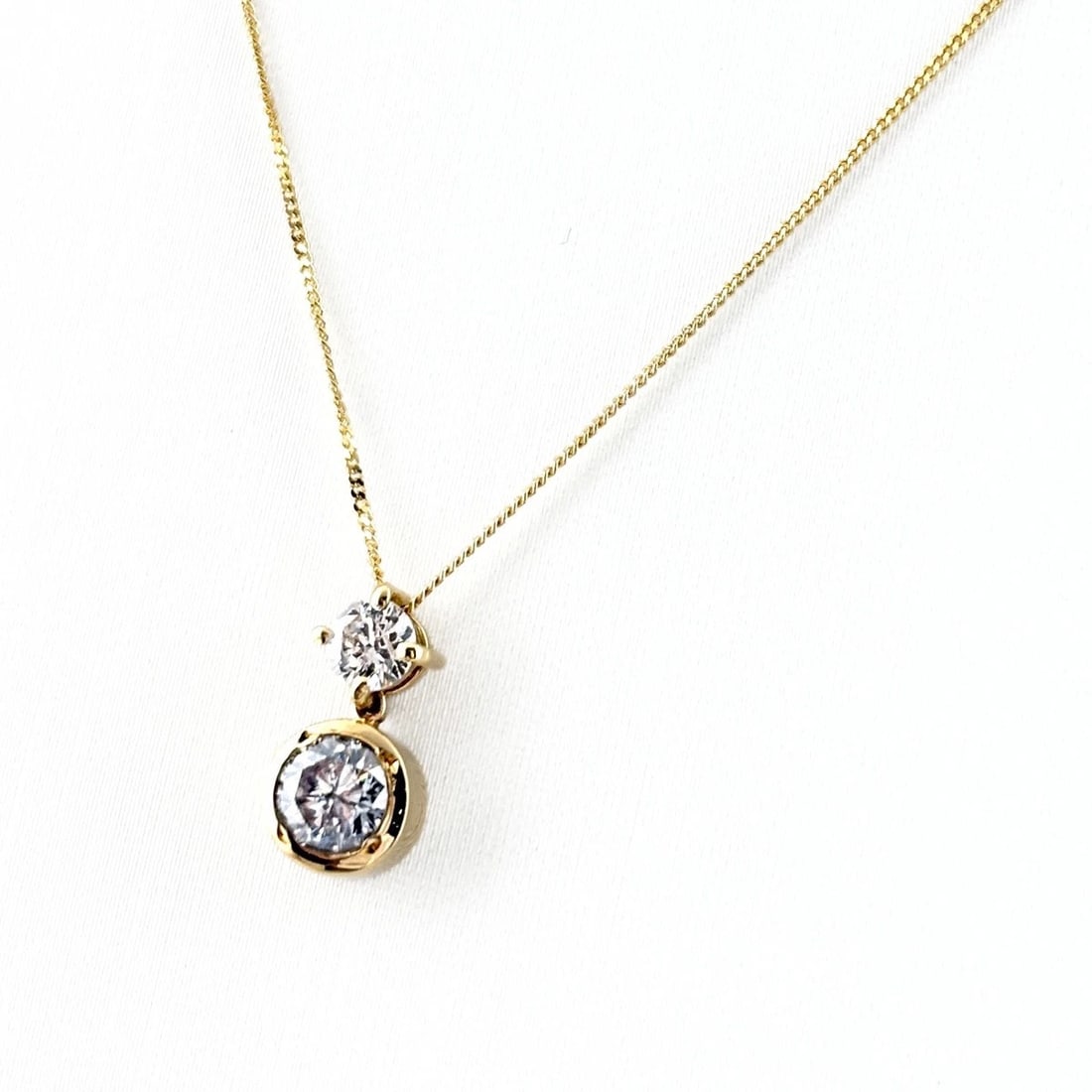 DIAMOND DESIGN NECKLACE YG YELLOWGOLD: Diamond design necklace YG YellowGold Brand: Unbranded Type/Style: Necklace Material: 18K YG, Color: YG Size: Chain / code 40cm(15.7") Pendant size 11.2?5.8mm(0.4") Accessories: None Acces