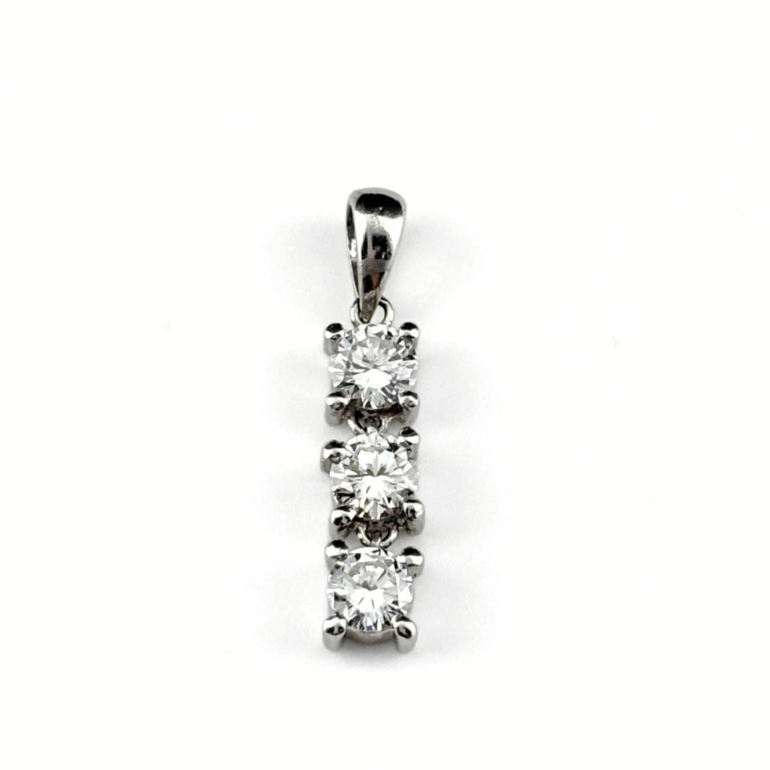 MELEE DIAMOND PENDANT HEAD PLATINUM PENDANT HEAD (1 of 3)