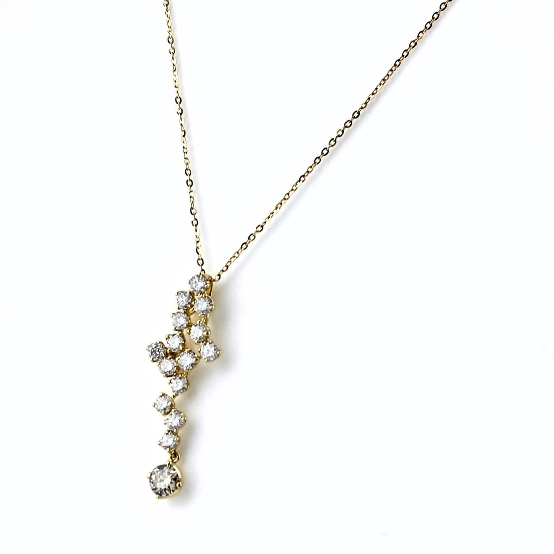 DIAMONDPENDANT HEAD YELLOWGOLD PENDANT NECKLACE: DiamondPendant Head YellowGold Pendant Necklace Brand: Unbranded Type/Style: Necklace Material: 18K YellowGold, Main Stone Natural Color: Yellow Size: Chain / code 70cm(27.6") Chain width 0.9mm(0.0")