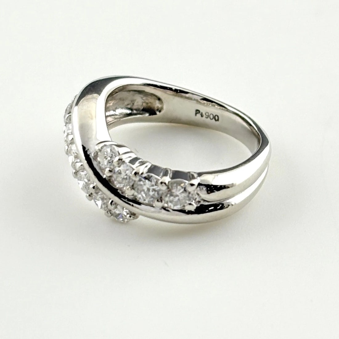 MELEE DIAMOND DESIGN RING PLATINUM: melee diamond design ring Platinum Brand: Unbranded Type/Style: Ring Material: Pt900, Color: PT Size: US 4 to 4.5 Accessories: None Accessories Notice: When purchasing pre-owned goods, ple