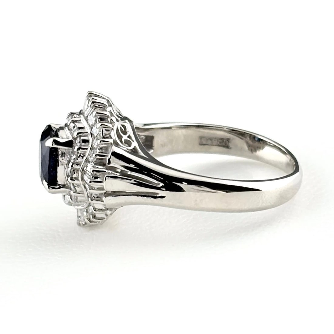 SAPPHIRE DESIGN RING PLATINUM - 3