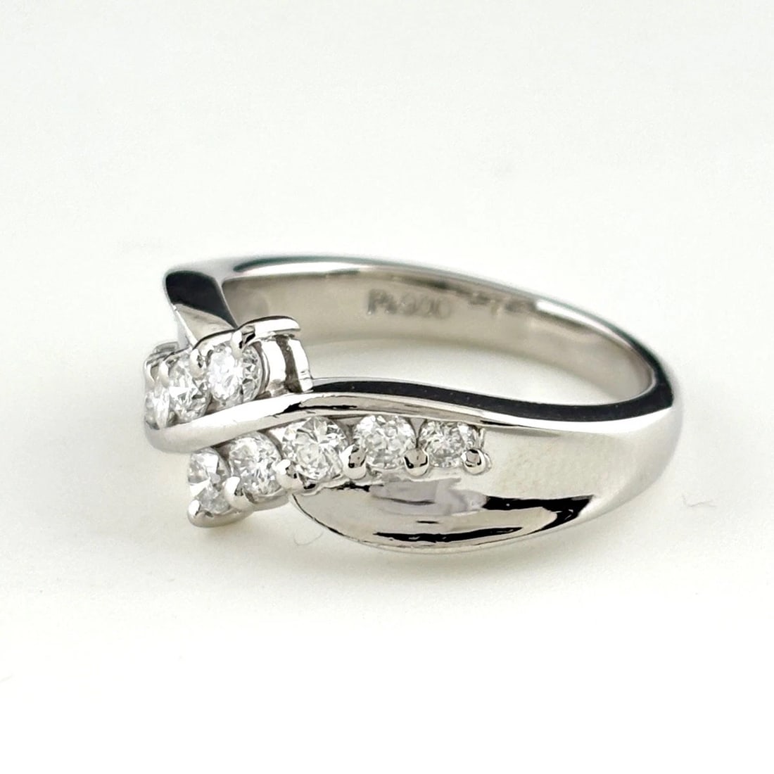 MELEE DIAMOND DESIGN RING PLATINUM: melee diamond design ring Platinum Brand: Unbranded Type/Style: Ring Material: Pt900, Color: PT Size: US 6 Accessories: None Accessories Notice: When purchasing pre-owned goods, please refer to the