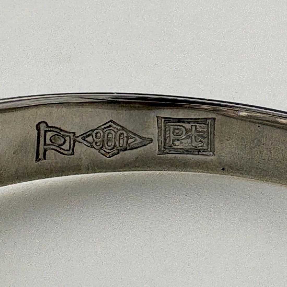 MELEE DIAMOND DESIGN RING - 3