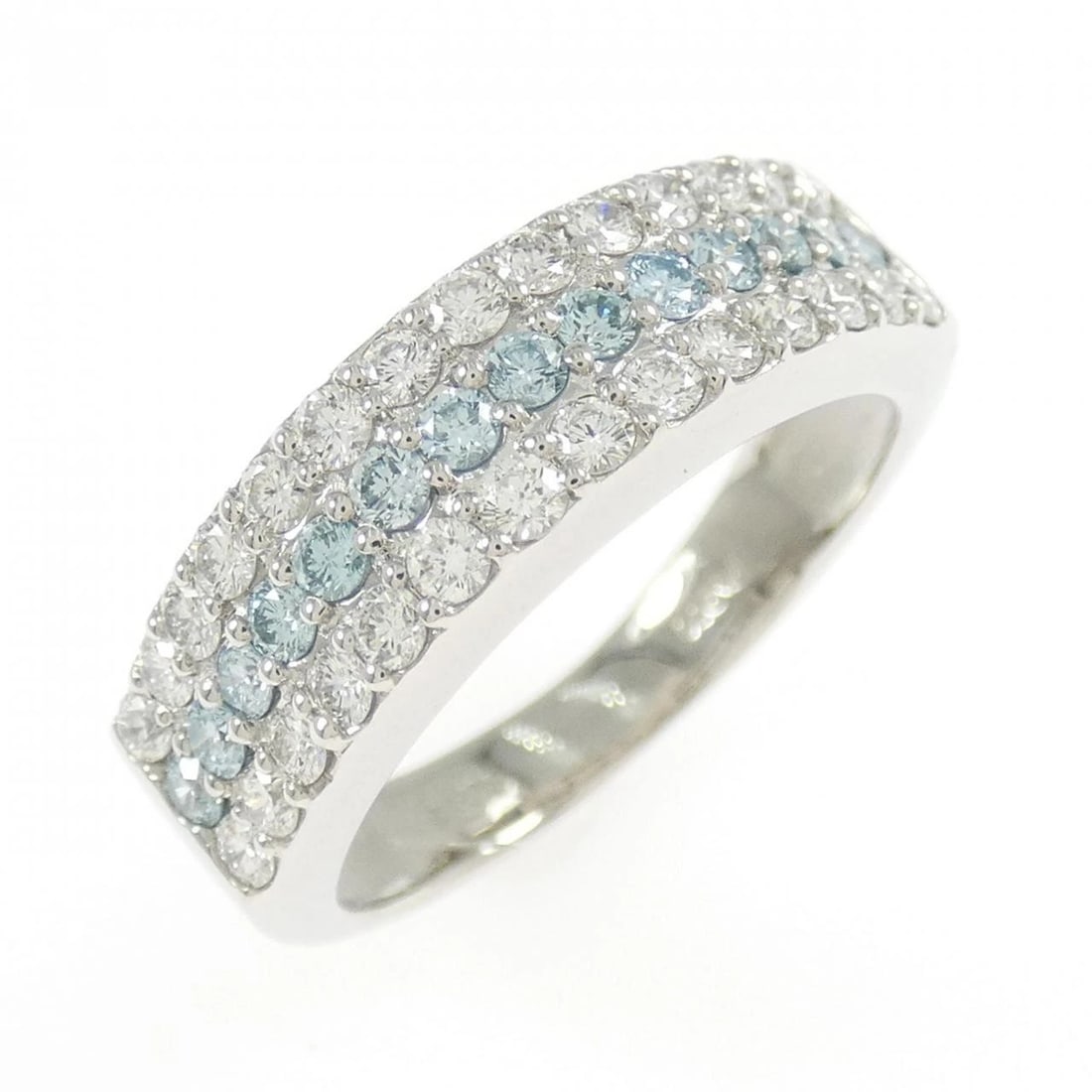 PT900 PAVE DIAMOND RING: PT900 Pave Diamond Ring Brand: Unbranded Type/Style: Diamond Ring Material: PT900, Color: Silver Size: US 6 1/4 Accessories: None Accessories Notice: When purchasing pre-owned goods, please refer to