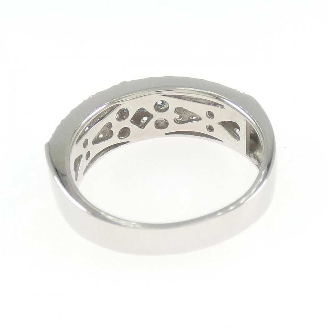 PT900 PAVE DIAMOND RING - 3