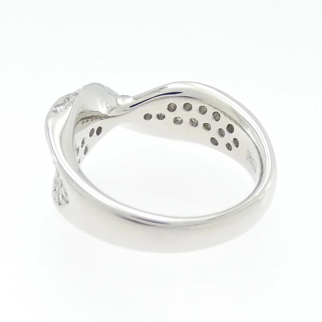 PT900 PAVE DIAMOND RING - 3