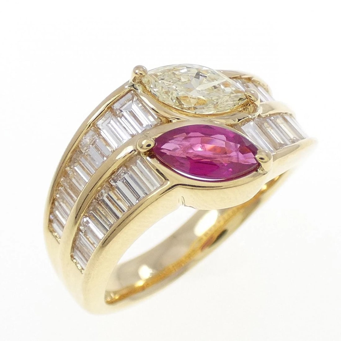 K18YG RUBY RING: K18YG Ruby Ring Brand: Unbranded Type/Style: Ruby Ring Material: 18K Yellow Gold, Main Stone RubySecondary Stone Diamond Color: Yellow Gold Size: US 5 Accessories: None Accessories Notice: