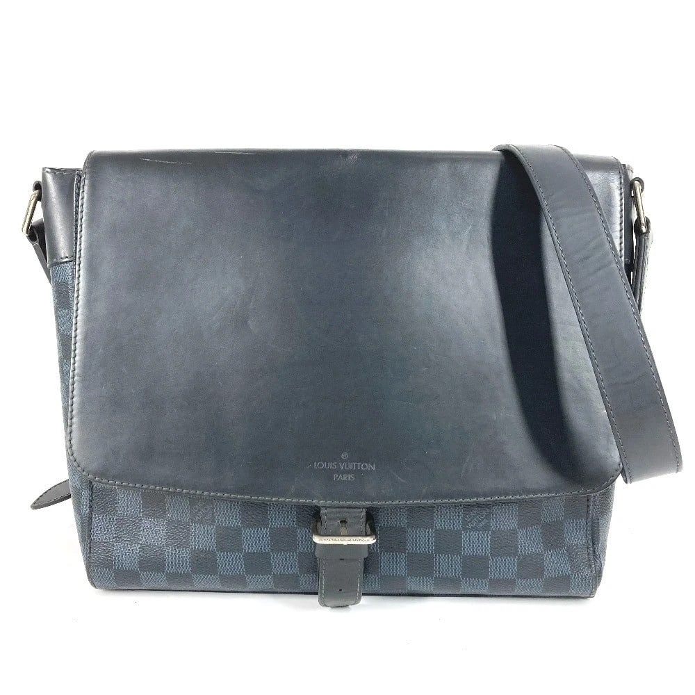 LOUIS VUITTON DAMIER COBALT PORT MESSENGER MM SHOULDER BAG: LOUIS VUITTON Damier Cobalt port Messenger MM Shoulder Bag Brand: LOUIS VUITTON Type/Style: Shoulder Bag Material: Damier Cobalt Canvas Color: Navy Size: W12.2?H10.6?D3.1inch / W31cm?H27cm?D8cm Ac