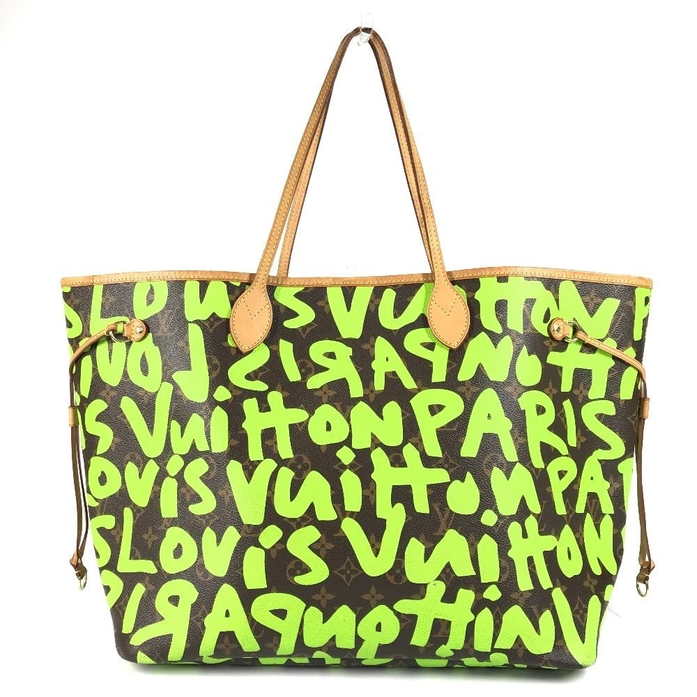 LOUIS VUITTON MONOGRAM GRAFFITI NEVERFULL GM SHOULDER BAG: LOUIS VUITTON Monogram Graffiti Neverfull GM Shoulder Bag Brand: LOUIS VUITTON Type/Style: Tote Bag Material: MonogramGraffitiCanvas Color: Vert / GreenxBrown Size: W15.4?H12.6?D7.5inch / W39cm?H32cm?