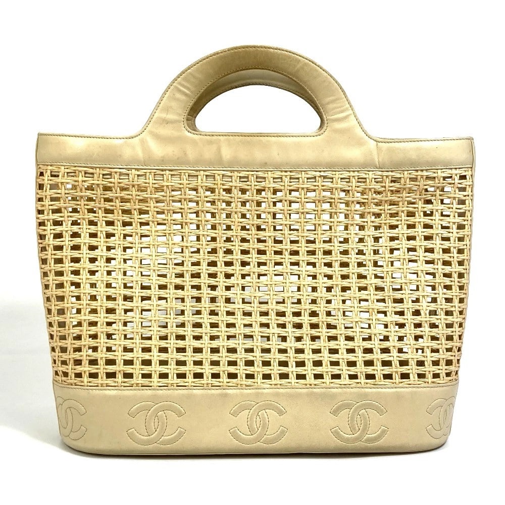 CHANEL CC CC MARK BASKET STRAW BAG INNER POUCH HAND BAG: CHANEL CC CC Mark Basket Straw Bag Inner pouch Hand Bag Brand: CHANEL Type/Style: Hand Bag Material: Straw / Leather Color: Beige Size: W15.7?H12.2?D6.4inch / W40cm?H31cm?D16.3cm Accessories: None