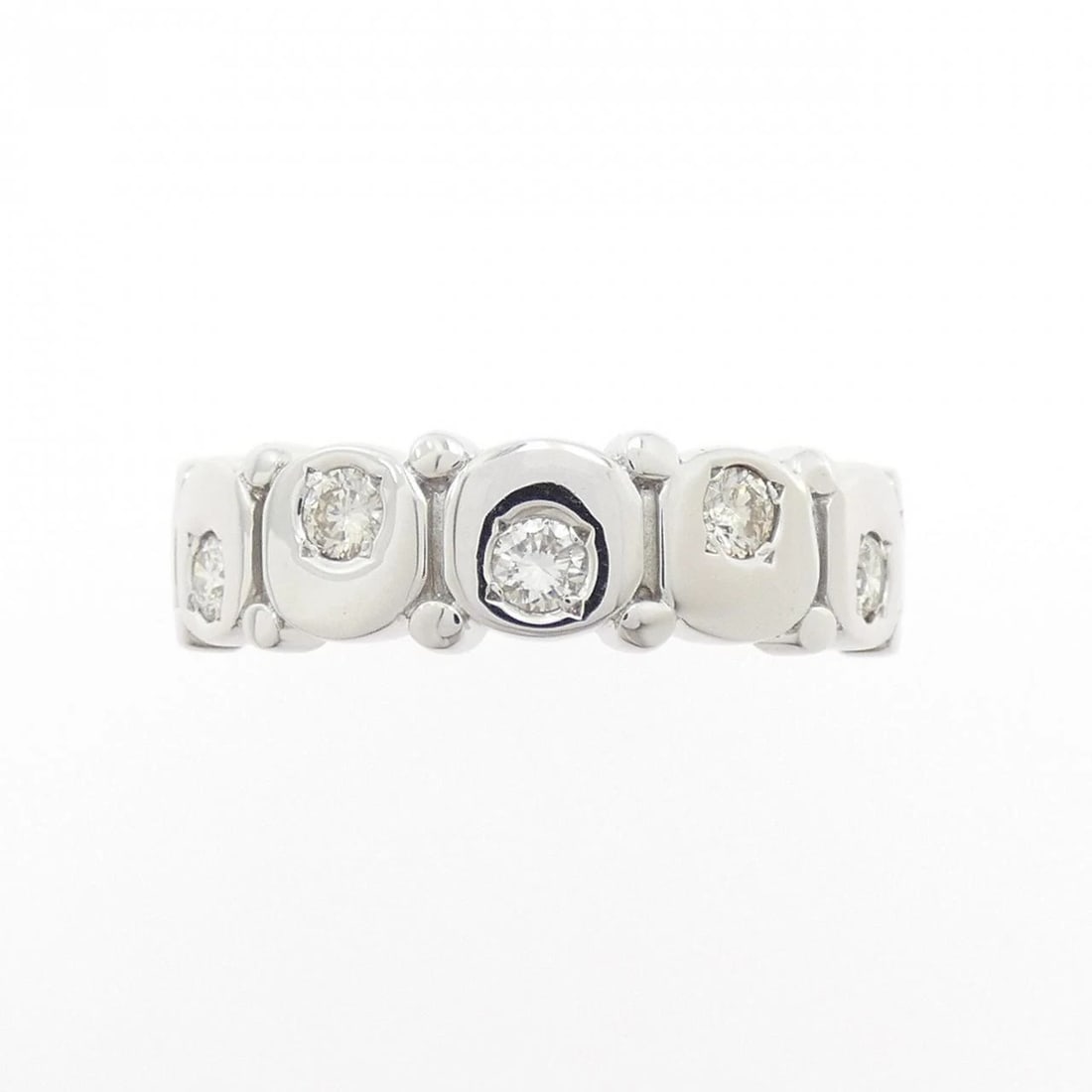 K18WG DIAMOND RING: K18WG Diamond Ring Brand: Unbranded Type/Style: Diamond Ring Material: K18WG, Main Stone Natural Color: White gold Size: US 7 3/4 Accessories: None Accessories Notice: When purchasing pre-owned