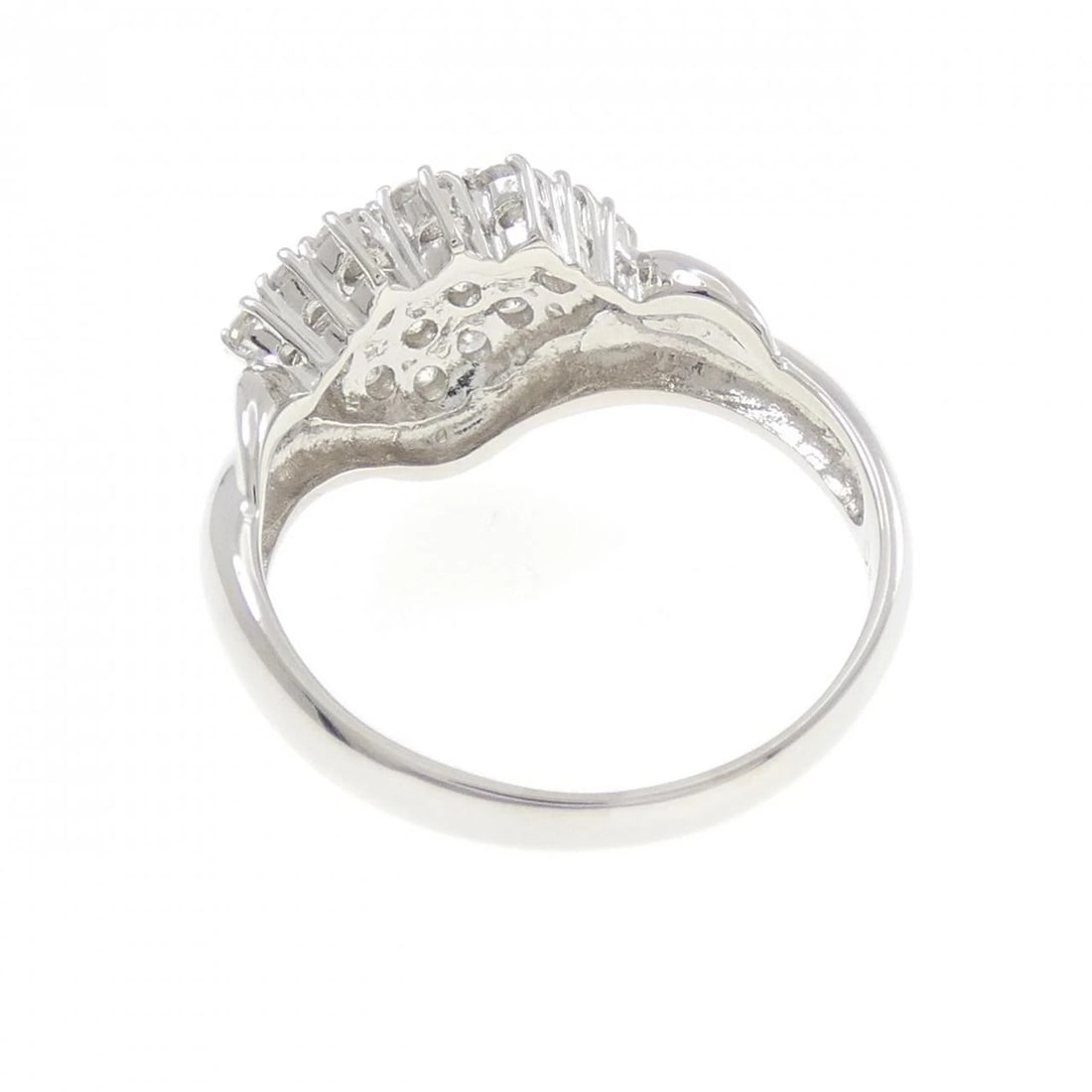 PT850 PAVE DIAMOND RING - 3