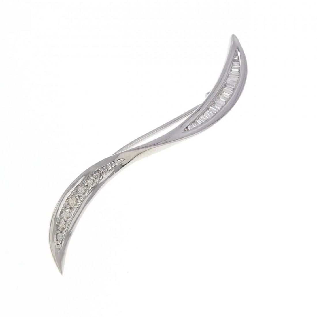 K18WG DIAMOND BROOCH: K18WG Diamond Brooch Brand: Unbranded Type/Style: Diamond Pendant/Brooch Material: K18 white gold, Main Stone Natural Color: white gold Size: Actual Size Approx. height x width: 41.0mm x 4.0mm