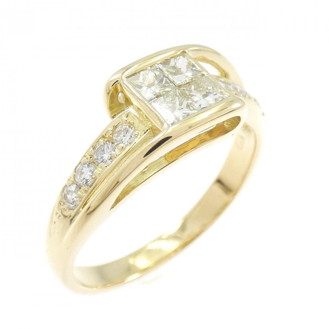 K18YG DIAMOND RING (1 of 3)