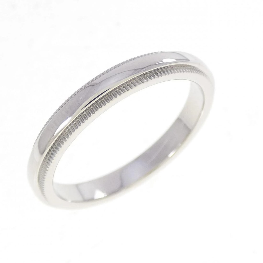 TIFFANY & CO. MILGRAIN RING: TIFFANY & Co. Milgrain Ring Brand: TIFFANY&Co. Type/Style: TIFFANY & Co. Ring Material: Platinum950, Color: Silver Size: US 7 3/4 Accessories: None Accessories Notice: When purchasing pre-owned