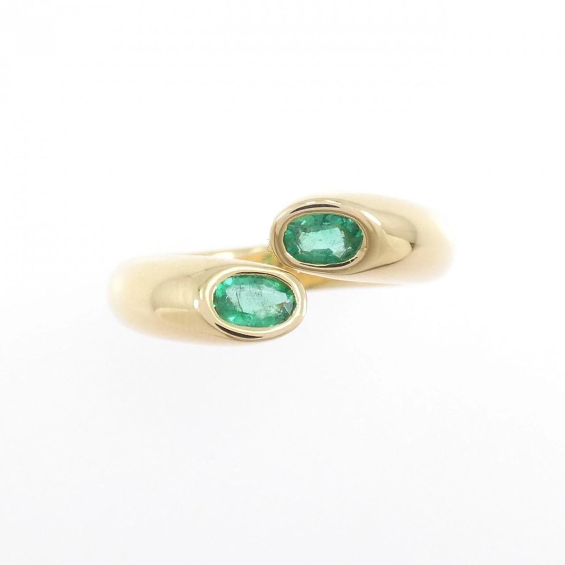 CARTIER ESSOP'S RING: Cartier Essop's de Ring Brand: CARTIER Type/Style: Cartier Ring Material: 750 yellow gold, Main Stone Emerald Color: yellow gold Size: US 5 Accessories: None Accessories Notice: When purchasing