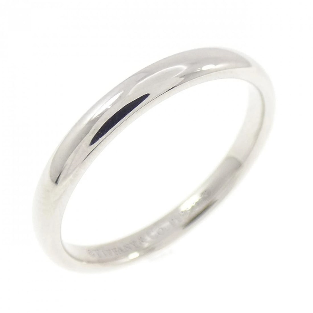 TIFFANY & CO. WEDDING BAND RING: TIFFANY & Co. Wedding Band Ring Brand: TIFFANY&Co. Type/Style: TIFFANY & Co. Ring Material: Platinum950, Color: silver Size: US 6 1/4 Accessories: None Accessories Notice: When purchasing pre-owned