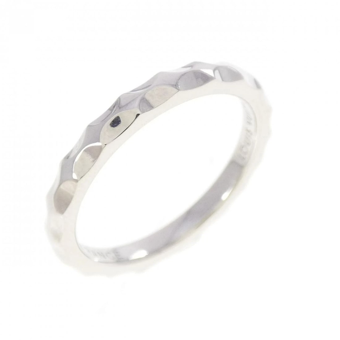 LOUIS VUITTON MONOGRAM INFINI RING: Louis Vuitton Monogram Infini Ring Brand: LOUIS VUITTON Type/Style: Louis Vuitton Ring Material: 750 white gold, Color: white gold Size: US 7 1/4 Accessories: None Accessories Notice: When