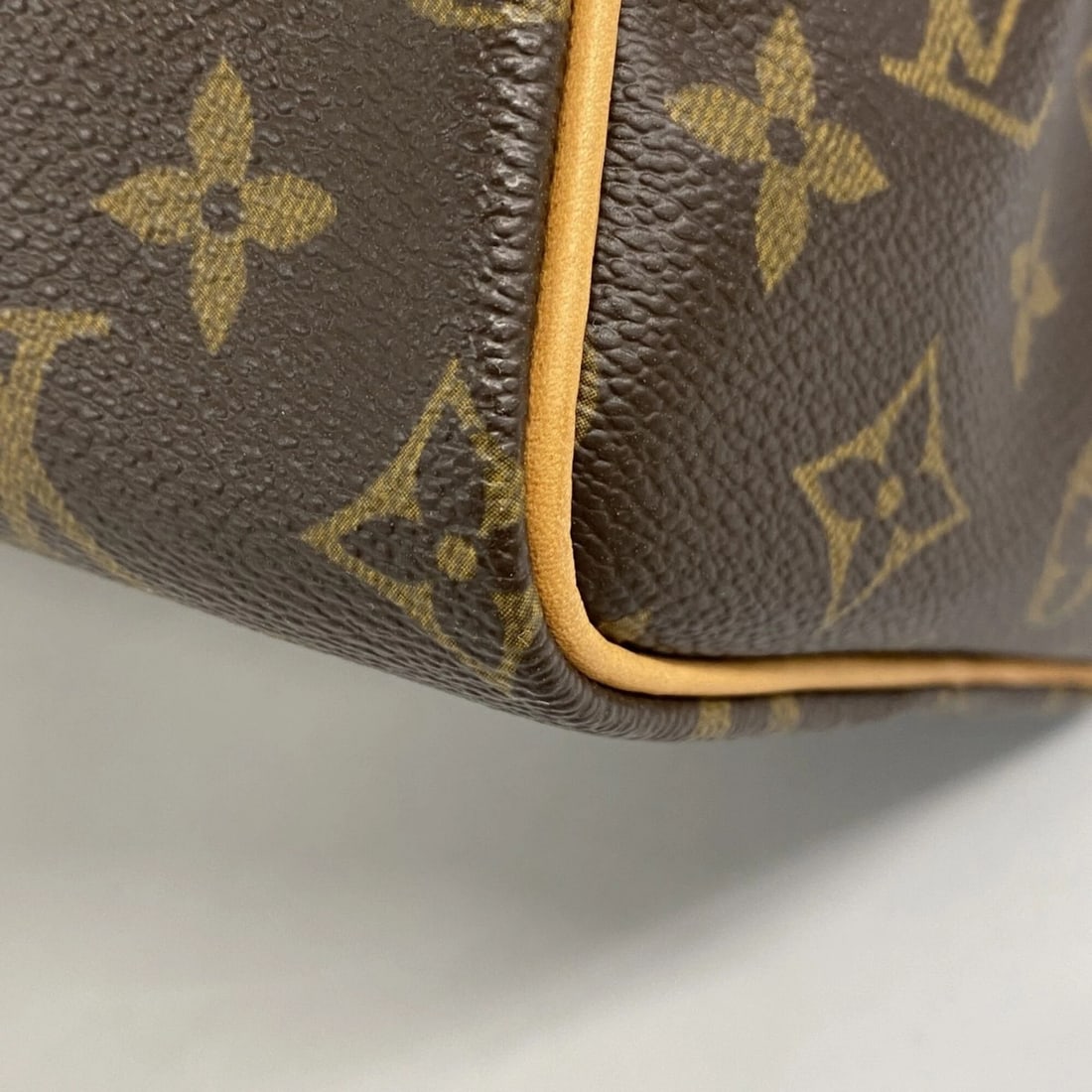 LOUIS VUITTON MONOGRAM SPEEDY 25 HANDBAG - 4