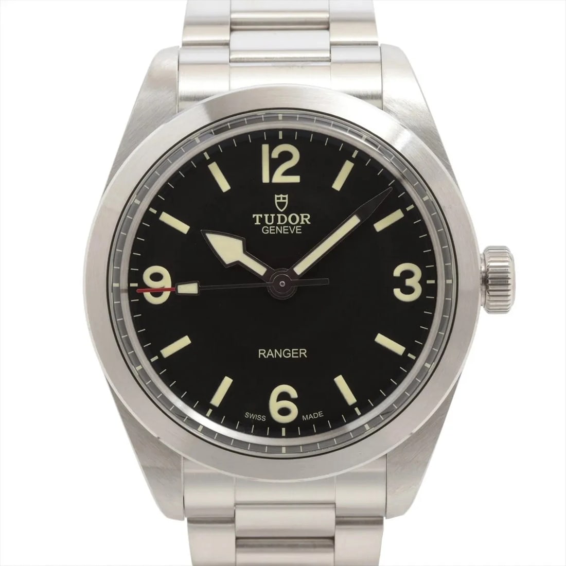 TUDOR RANGER SS AT BLACK DIAL WATCH: Tudor Ranger SS AT black dial Watch Brand: Tudor Type/Style: Wristwatch Material: SS Color: Dial Color Black Size: Case:W1.2 x H1.2inch / W39 x H39 Circumference of Wrist:6.3inch / 16 Accessories: