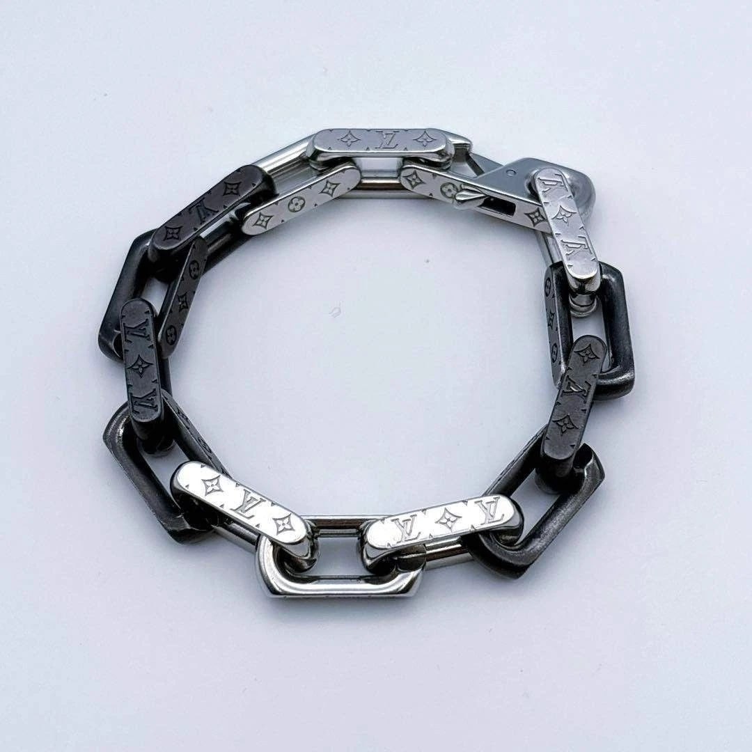 LOUIS VUITTON MONOGRAM BRACELET SILVER BLACK: Louis Vuitton Monogram Bracelet Silver Black Brand: Louis Vuitton Type/Style: Bracelet Material: Metal Color: silver Size: Total length 7.7 in, Inner circumference approximately 6.7 in Accessories: