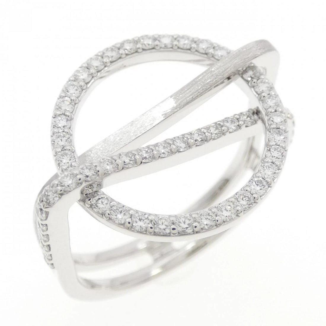 K18WG DIAMOND RING: K18WG Diamond Ring Brand: Unbranded Type/Style: Diamond Ring Material: K18WG, Main Stone Natural Color: White gold Size: US 6 1/2 Accessories: None Accessories Notice: When purchasing pre-owned