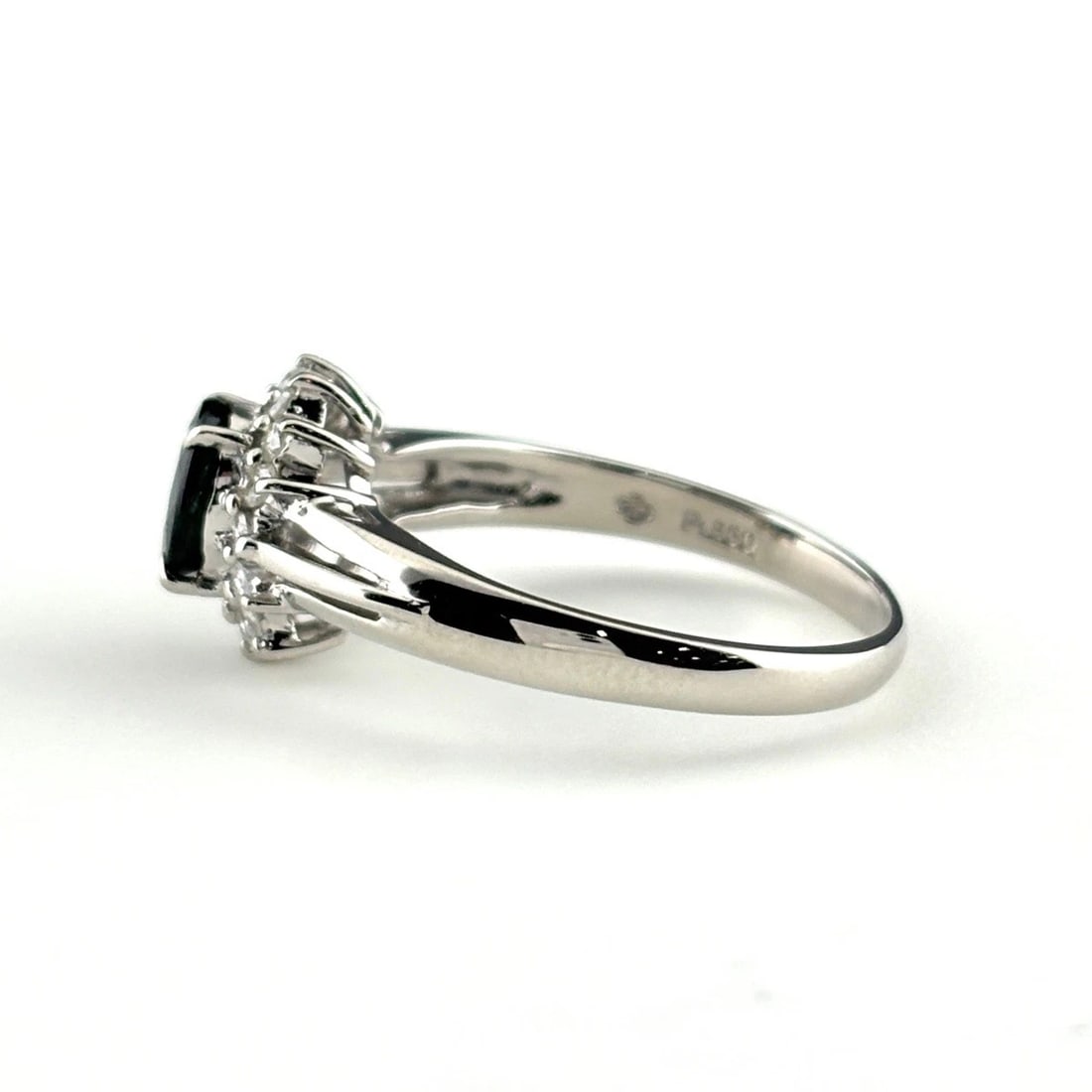 SAPPHIRE DESIGN PLATINUM RING - 3